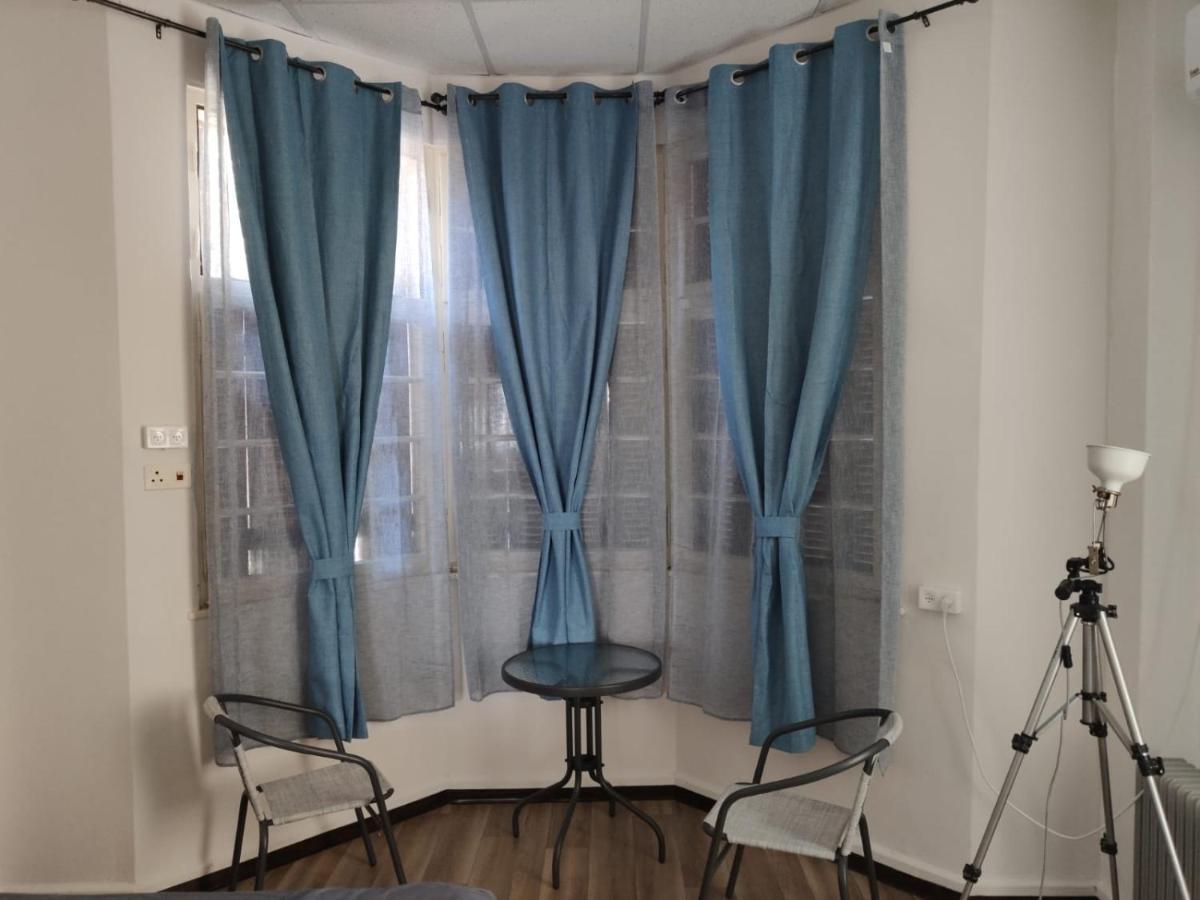 City Hall Hostel Хайфа Экстерьер фото